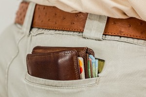 Americans now have more than $1T in credit card debt
